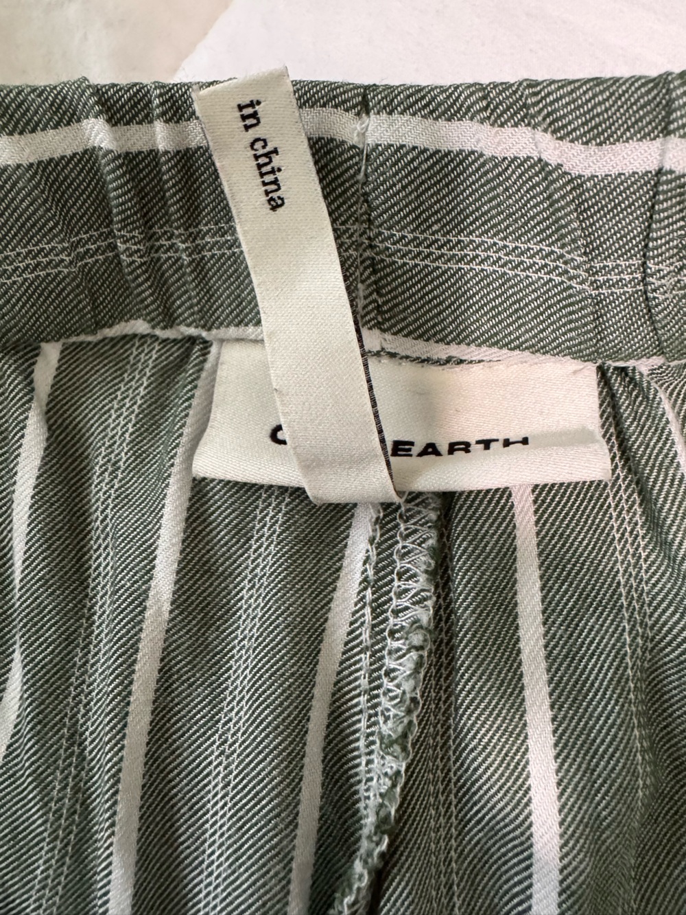 Cozy Earth Striped Green Pajama Set Size Small - Picture 12 of 13